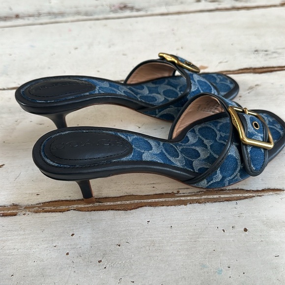 Coach Margot Signature Denim Sandal size 6.5 - Picture 3 of 7